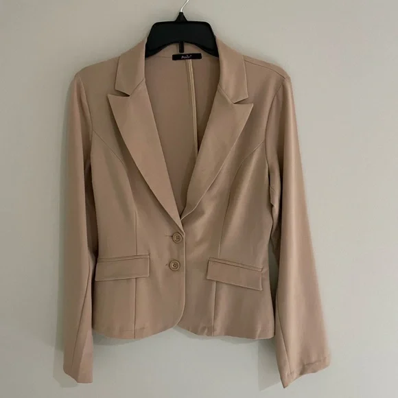 🍭3/$10 Papaya Women’s Blazer : Size Med : Tan - Picture 2 of 8